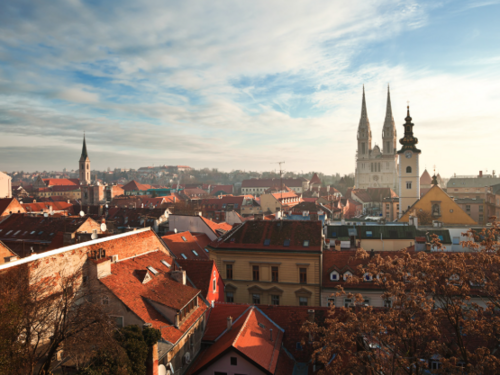 U stanu izbola trojicu muškaraca, nepravomoćno osuđena na 14 godina zatvora