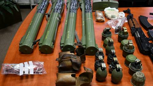 U stanu u sarajevskom naselju Pofalići pronađen arsenal oružja i droga