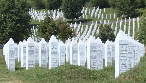 U Strategiji nema ni riječi o hiljadama potjernica koje je Srbija raspisala protiv građana BiH