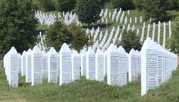 U Strategiji nema ni riječi o hiljadama potjernica koje je Srbija raspisala protiv građana BiH