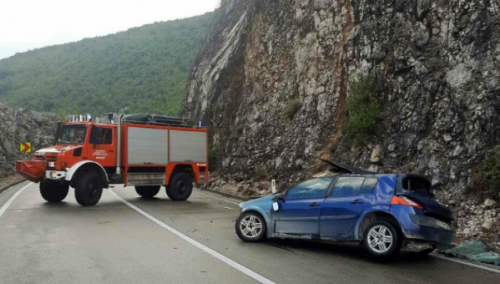 U stravičnoj nesreći u Crnoj Gori poginula jedna osoba, u sudaru i vozilo bh. registarskih oznaka