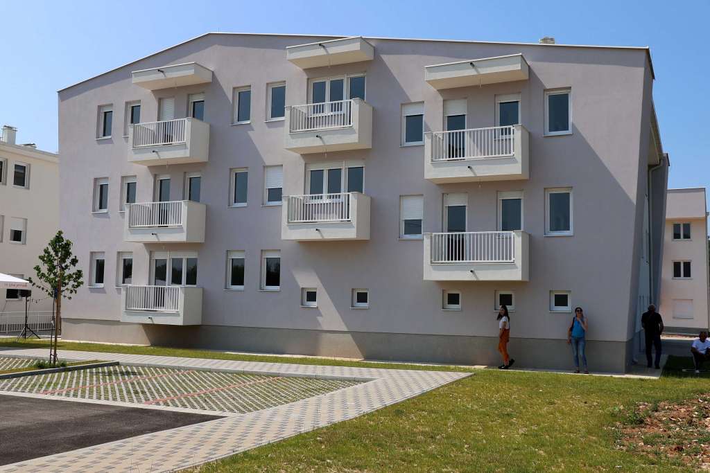 U Stuparima 19 porodica danas useljava u novoizgrađene stambene objekte