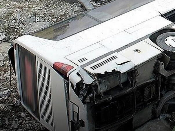 U sudaru autobusa i kamiona u Egiptu 13 mrtvih