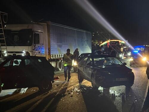 U sudaru kod restorana "Maksumić" u Jablanici povrijeđen vozač