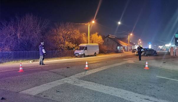 U sudaru tri vozila povrijeđeno više osoba