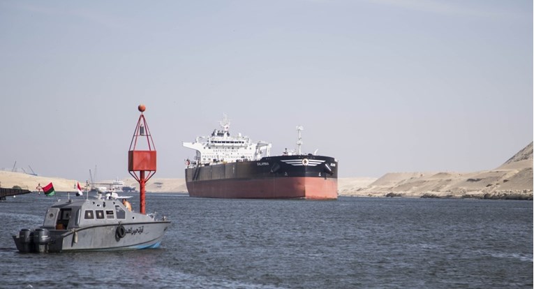 U Sueskom kanalu pokvario se brod s kukuruzom iz Ukrajine, nije došlo do blokade