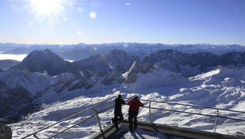 U Švicarskoj uz ograničenja skijanje za Božić, Italijani zatvoreni