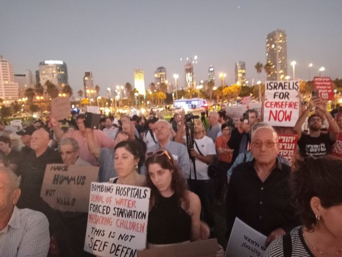 U Tel Avivu se održavaju veliki protesti protiv agresije na Gazu