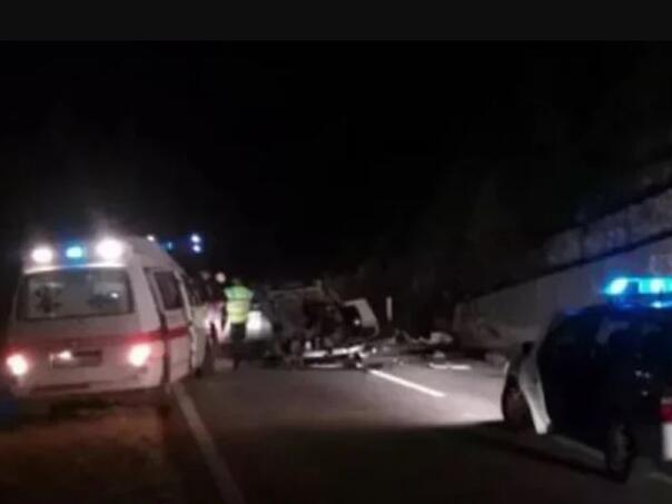 U teškoj nesreći kod Trebinja poginuo mladić, oglasila se i policija