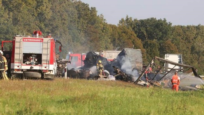 U teškoj nesreći više vozila na A3 izbio požar, dvije osobe stradale