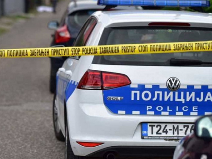 U teškoj saobraćajnoj nesreći na autoputu kod Doboja poginuo pješak