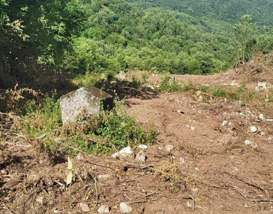 U tišini uništena nekropola Šadići na Tjentištu