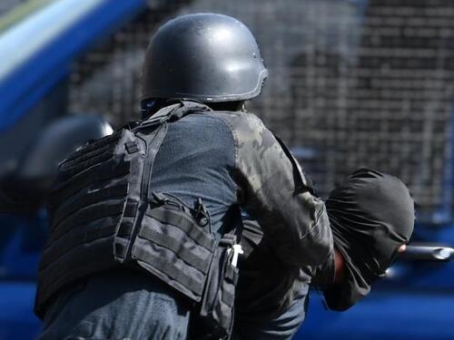 U toku akcija 'Trougao', zbog privrednog kriminala uhapšeno pet osoba