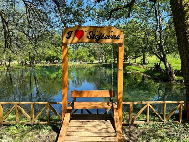 U toku proljetno uređenje Vrela Bosne i Stojčevca