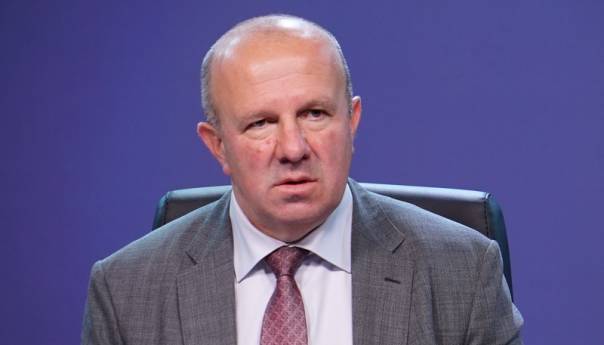 U toku sastanak Ad hoc tima, a predsjednik Pehar otišao za Mostar