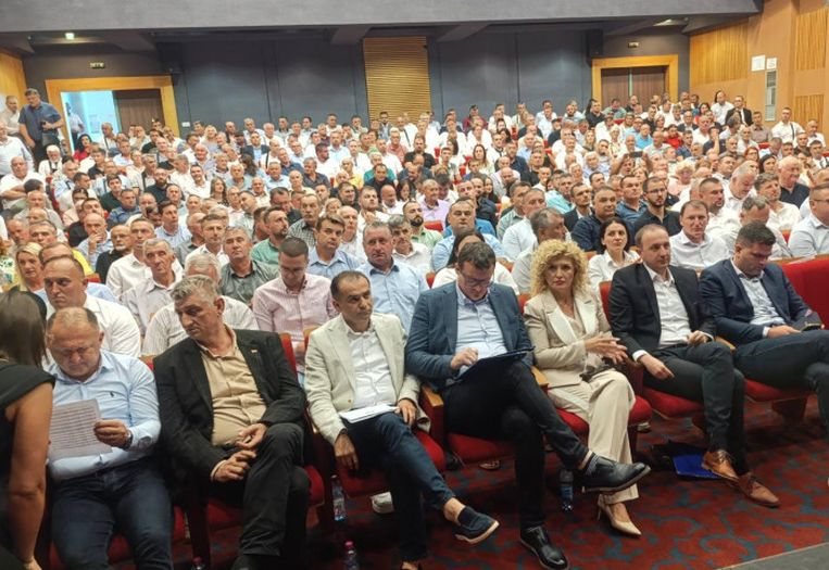 U toku skupština SDS-a: Miličević izbjegava provjeru svog mandata?