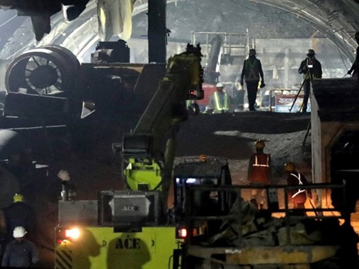 U toku spašavanje indijskih radnika zaglavljenih u tunelu