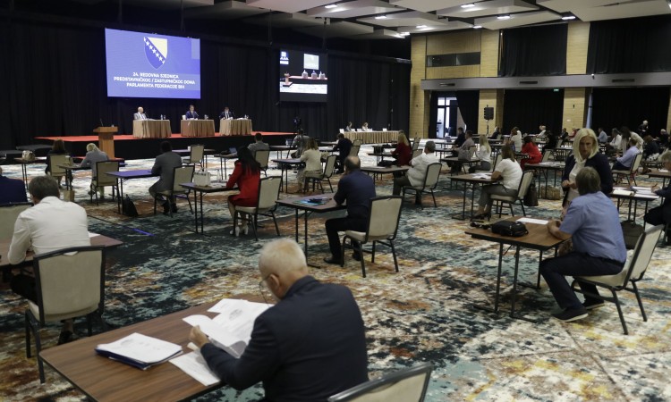 U toku zastupnička rasprava o usaglašavanju zakona o električnoj energiji