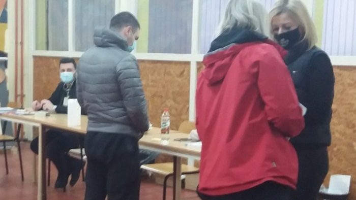 U Travniku do 11 sati glasalo 6,67 posto, a u Foči 24,80 posto birača