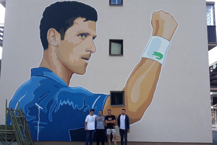U Trnovu mural Novaka Đokovića visok osam metara