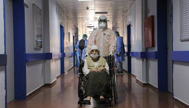 U Turskoj korona virus pobijedila 107-godišnja starica