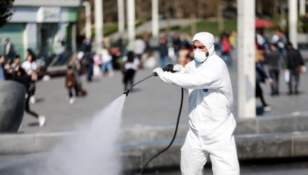 U Turskoj se od sutra zatvaraju barovi i noćni klubovi
