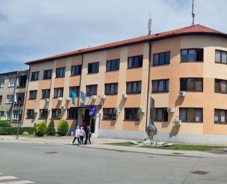 U tuzlanskom naselju Krojčica bačena eksplozivna naprava