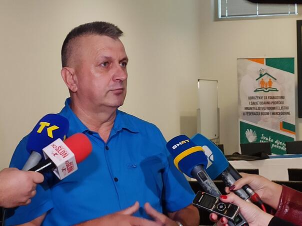 U Tuzlanskom postoji 85 hraniteljskih porodica: Djeca zavole svoje hranitelje