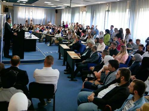 U Tuzli održana Studentska konferencija o Aliji Izetbegoviću 'Bosna prije svega'