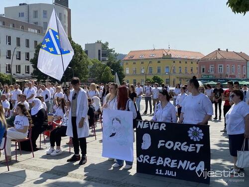 U Tuzli počelo obilježavanje 30. godišnjice genocida u Srebrenici