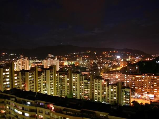 U Tuzli pretučen 84-godišnji starac, počinitelj pobjegao