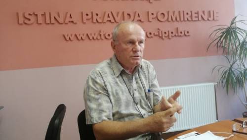 U Tuzli protestni performans zbog mise za Blajburg