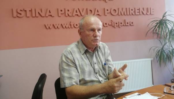 U Tuzli protestni performans zbog mise za Blajburg