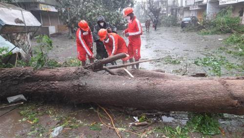 U udaru ciklona u Indiji poginula najmanje 21 osoba