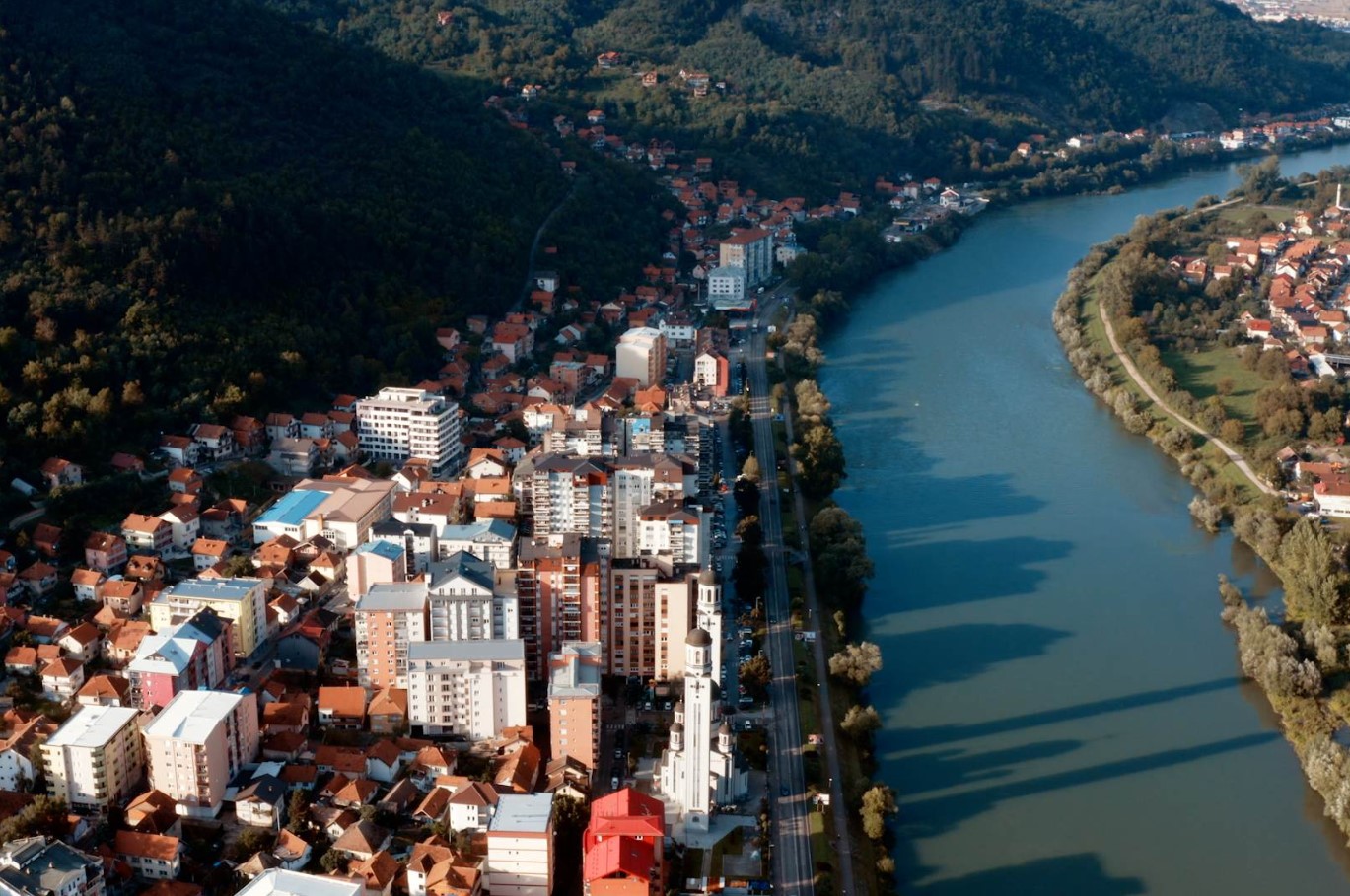 U udesu na putu Zvornik-Tuzla povrijeđene dvije osobe
