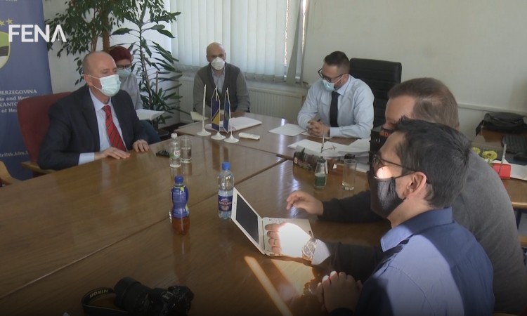U UKC-u Tuzla zaraženo 40 zaposlenika, uvedene nove mjere