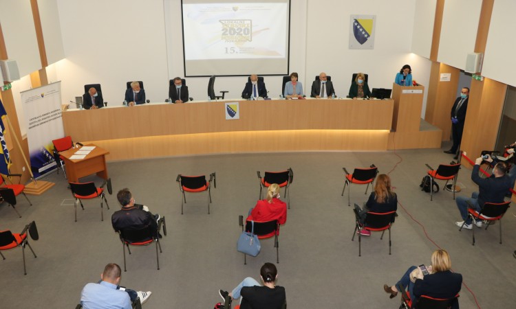 U USK-u za gradonačelničke pozicije vode Ogrešević, Fazlić, Nanić, Abdić...