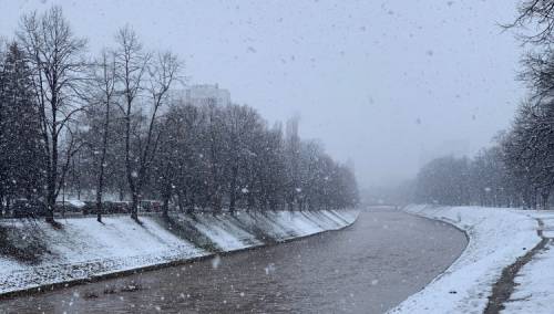 U većem dijelu Bosne jutros snijeg, padavine i tokom noći