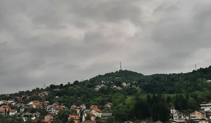 U većem dijelu Bosne oblačno, a u Hercegovini pretežno vedro