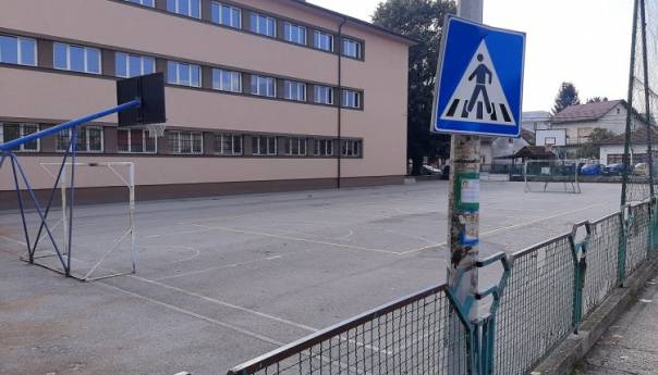 U većini škola u USK-u zbog hladnih učionica skraćeni časovi