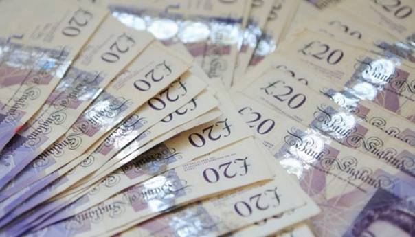 U Velikoj Britaniji "nedostaje" 50 milijardi funti u novčanicama