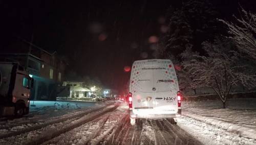 U višim predjelima snijeg po cesti, vozačima se savjetuje oprez