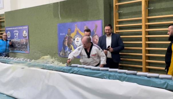 U Visokom oboren Guinnessov rekord u razbijenim limenkama