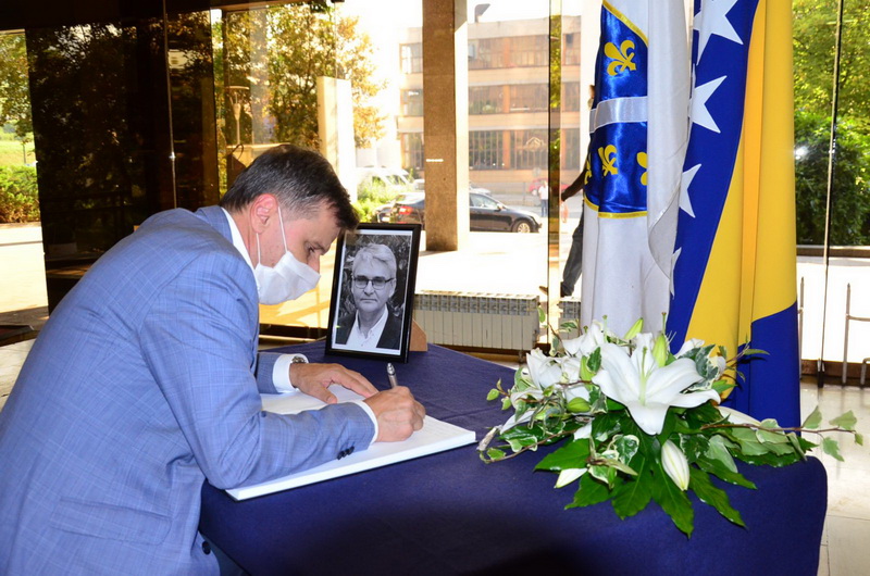 U Vladi FBiH otvorena Knjiga žalosti za ministra Bukvarevića