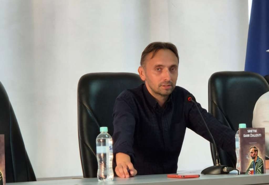 U Vogošći promovisani 'Sretni dani žalosti' Vedada Hasanovića
