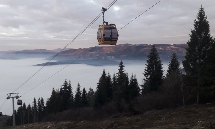 U vrijeme magle i smoga planine su spas