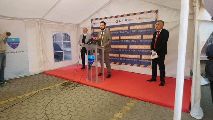 U zadnja 24 sata u HNK dva nova pacijenta zaražena korona virusom