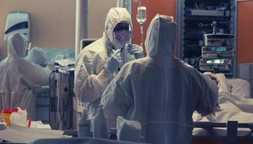 U zadnja 24 sata u Italiju preminulo 743 ljudi, ukupno 6820