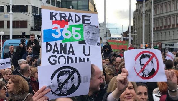 Oko 20.000 ljudi na protestu protiv Bandića u Zagrebu