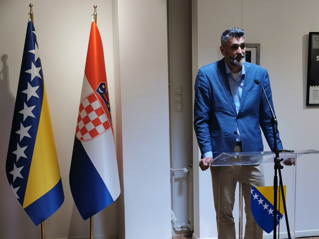 U Zagrebu otvorena izložba "Mrtvare", najavljena i prva poštanska marka posvećena Srebrenici